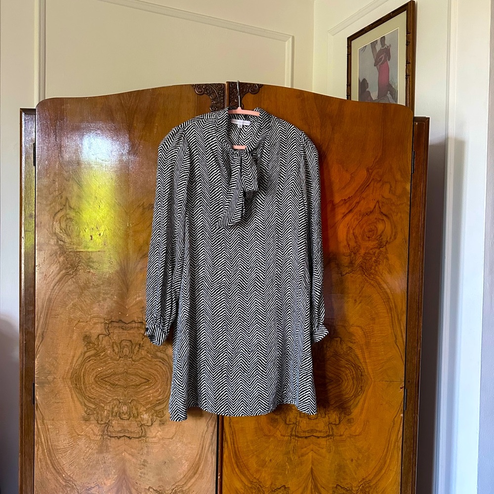 Neck tie silk blouse type dress.  Black & white herringbone